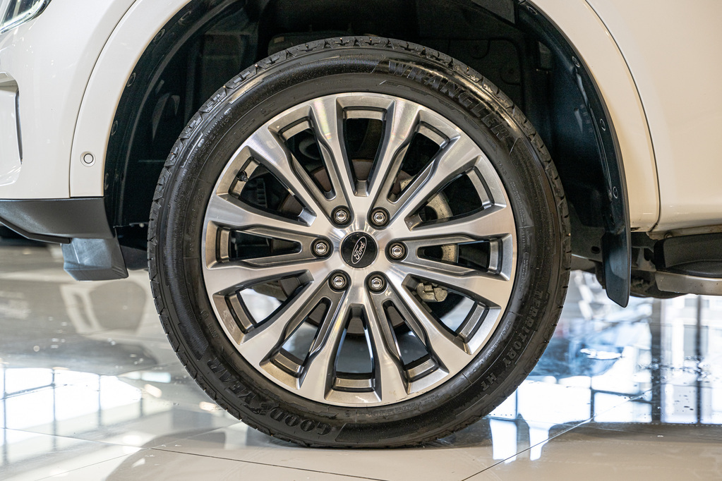 FORD EVEREST EVEREST 3.0D V6 PLATINUM AWD A/T - 5