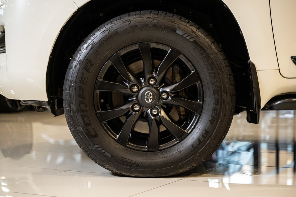 TOYOTA LAND CRUISER 200 LAND CRUISER 200 V8 4.5D VX-R A/T - 5