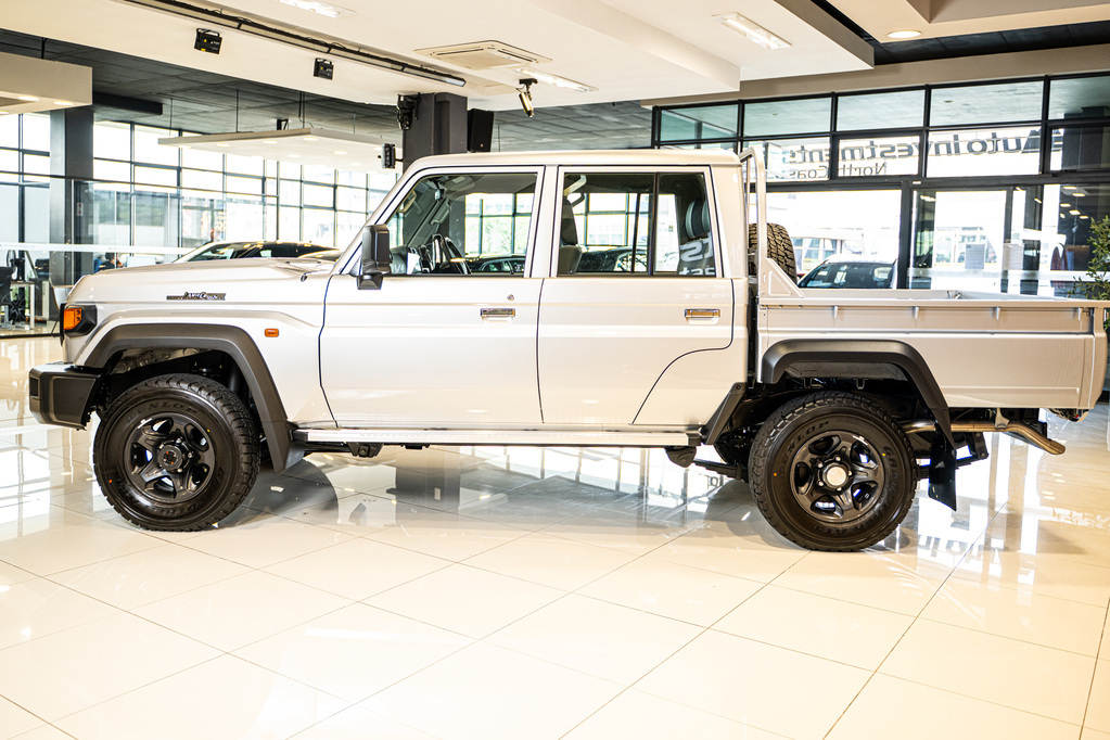 TOYOTA LAND CRUISER 79 LAND CRUISER 79 2.8 GD-6 P/U D/C A/T - 18