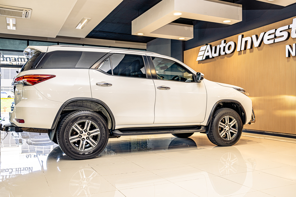 TOYOTA FORTUNER FORTUNER 2.4GD-6 4X4 A/T - 7