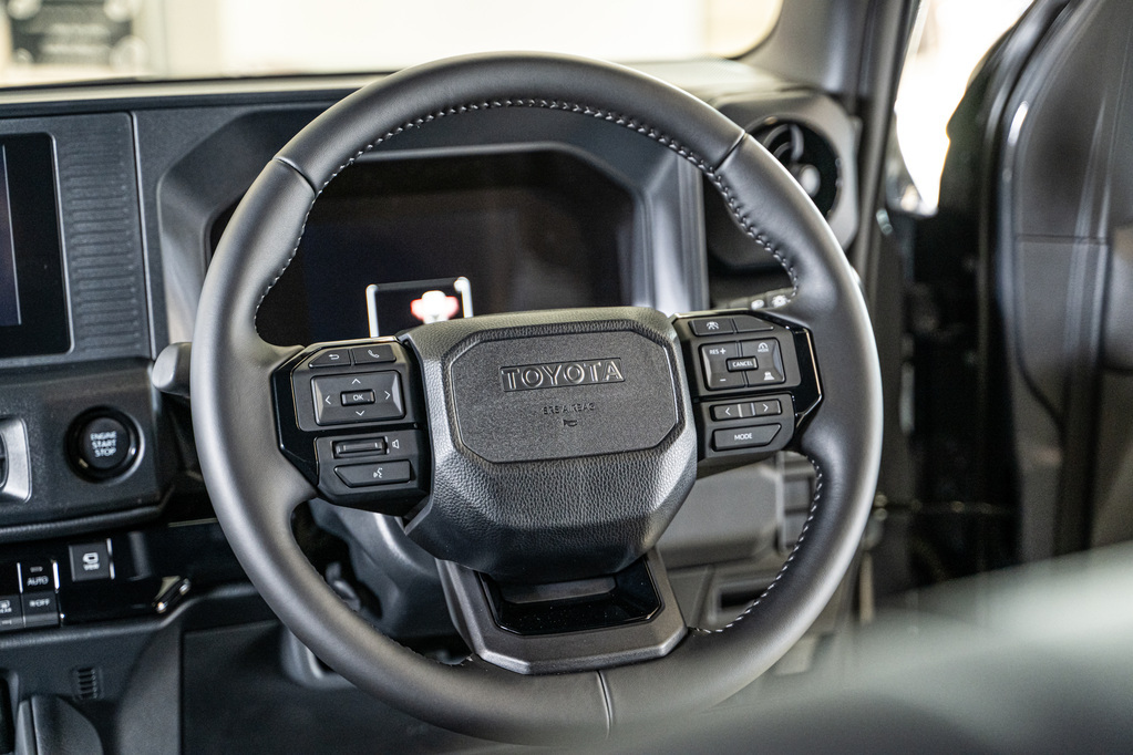 TOYOTA LANDCRUISER L/CRUISER FJ 2.7 VX A/T - 12