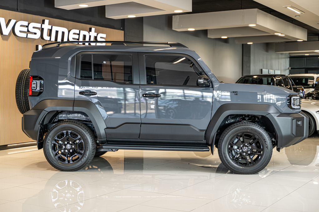 TOYOTA LANDCRUISER L/CRUISER FJ 2.7 VX A/T - 18