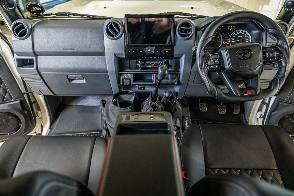 TOYOTA LAND CRUISER 79 LAND CRUISER 79 4.5D P/U D/C - 17