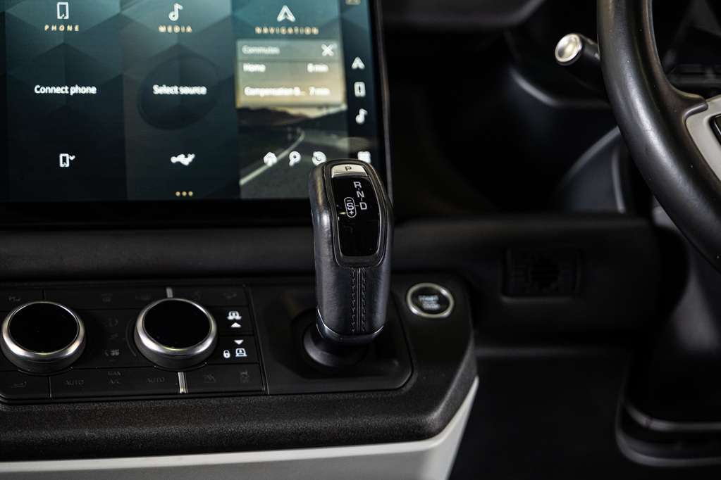 LAND ROVER DEFENDER DEFENDER 110 D300 HSE X-DYNAMIC - 14