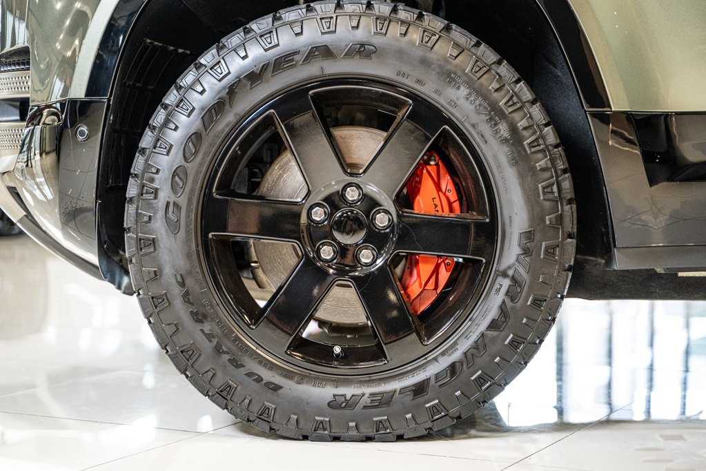 LAND ROVER DEFENDER 110 DEFENDER 110 D300 HSE X-DYNAMIC - 11