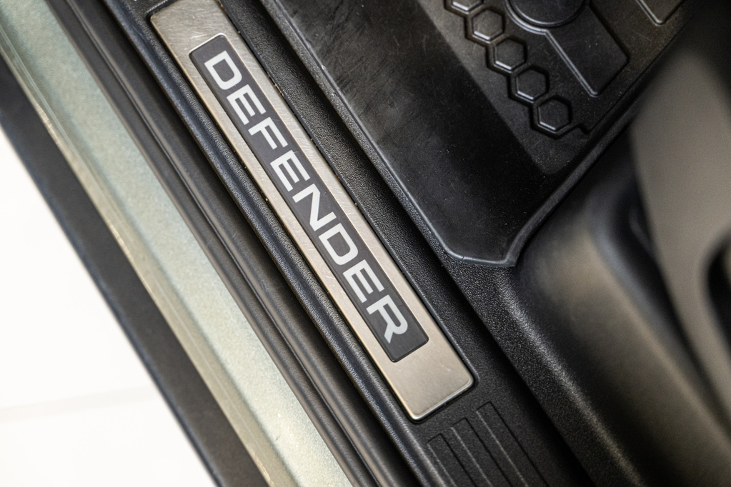 LAND ROVER DEFENDER 110 DEFENDER 110 D300 HSE X-DYNAMIC - 17