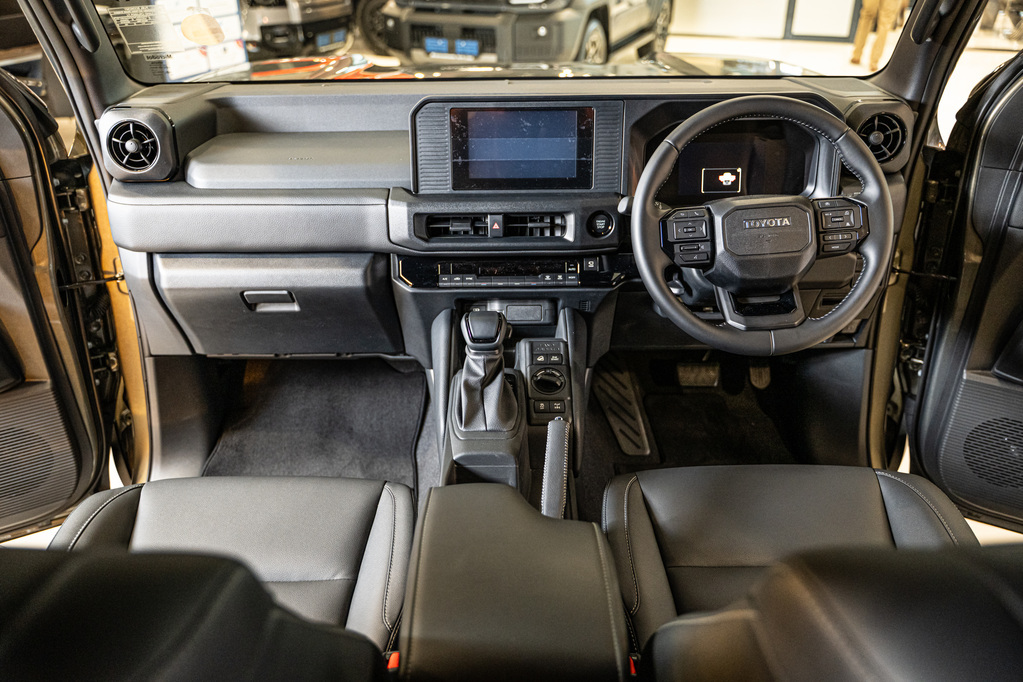 TOYOTA LANDCRUISER L/CRUISER FJ 2.7 VX A/T - 15