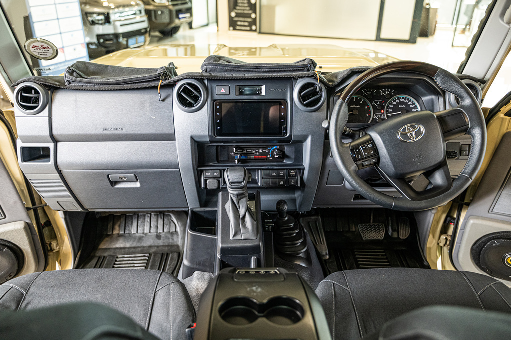 TOYOTA LAND CRUISER 79 LAND CRUISER 79 2.8 GD-6 P/U D/C A/T - 16