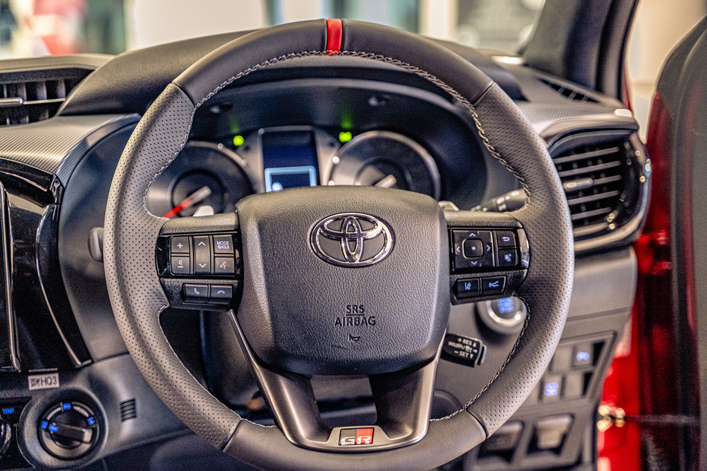 TOYOTA HILUX HILUX 2.8 GD-6 GR-S 4X4 A/T P/U D/C - 16
