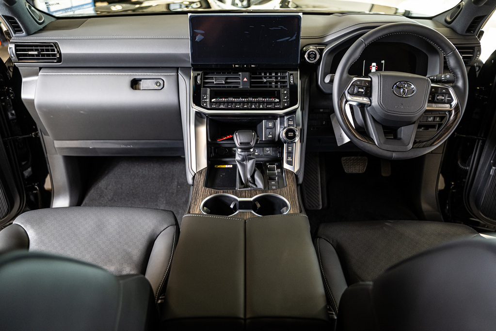 TOYOTA LAND CRUISER 300 LANDCRUISER 300 V6 3.3D ZX - 12
