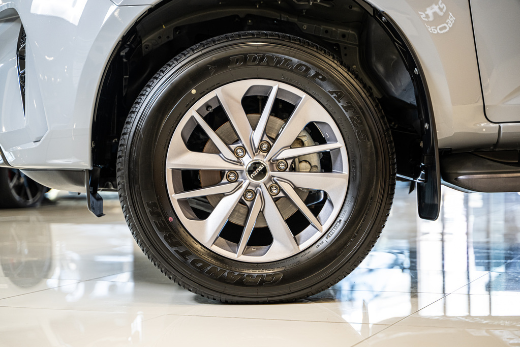 ISUZU MU-X MU-X 1.9D LS A/T - 9