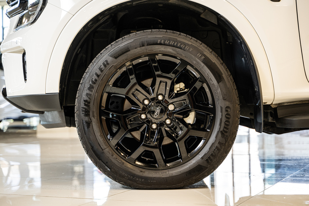 FORD EVEREST EVEREST 2.0D BI-TURBO SPORT A/T - 8
