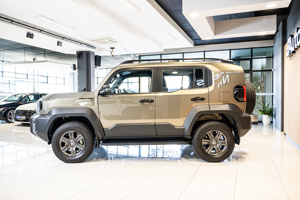 TOYOTA FJ CRUISER L/CRUISER FJ 2.7 GX A/T - 9