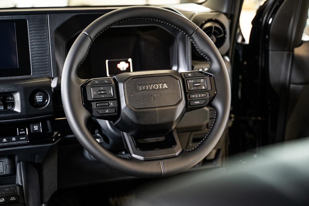 TOYOTA LANDCRUISER L/CRUISER FJ 2.7 VX A/T - 13