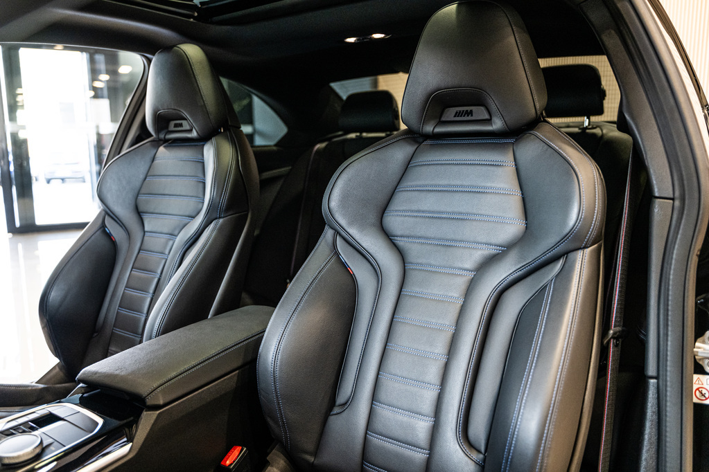 BMW 2 SERIES M240I XDRIVE A/T (G42) - 11