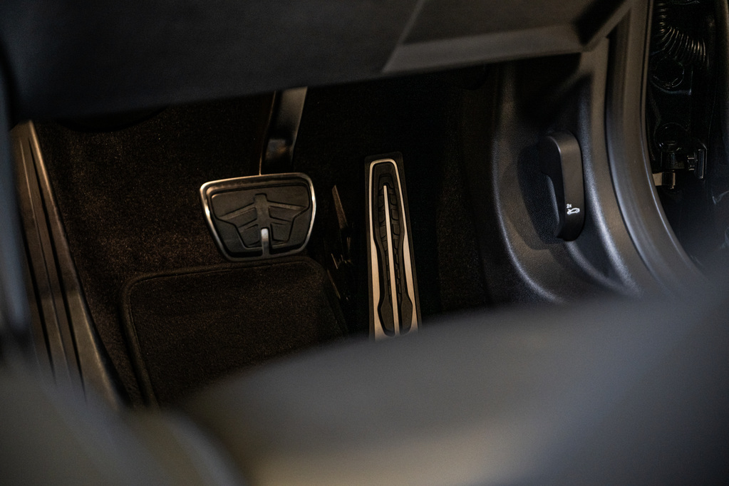 BMW 2 SERIES M240I XDRIVE A/T (G42) - 18