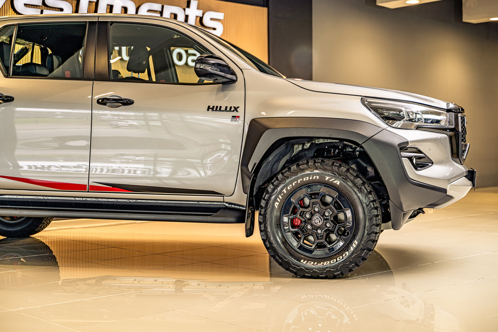 TOYOTA HILUX HILUX 2.8 GD-6 GR-S 4X4 A/T P/U D/C - 6