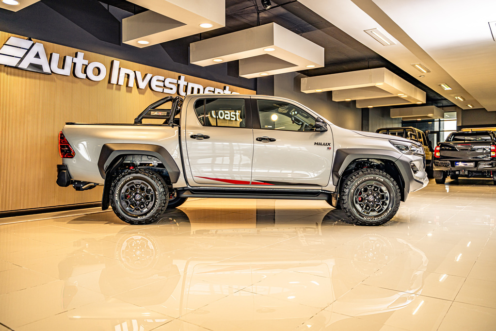 TOYOTA HILUX HILUX 2.8 GD-6 GR-S 4X4 A/T P/U D/C - 7