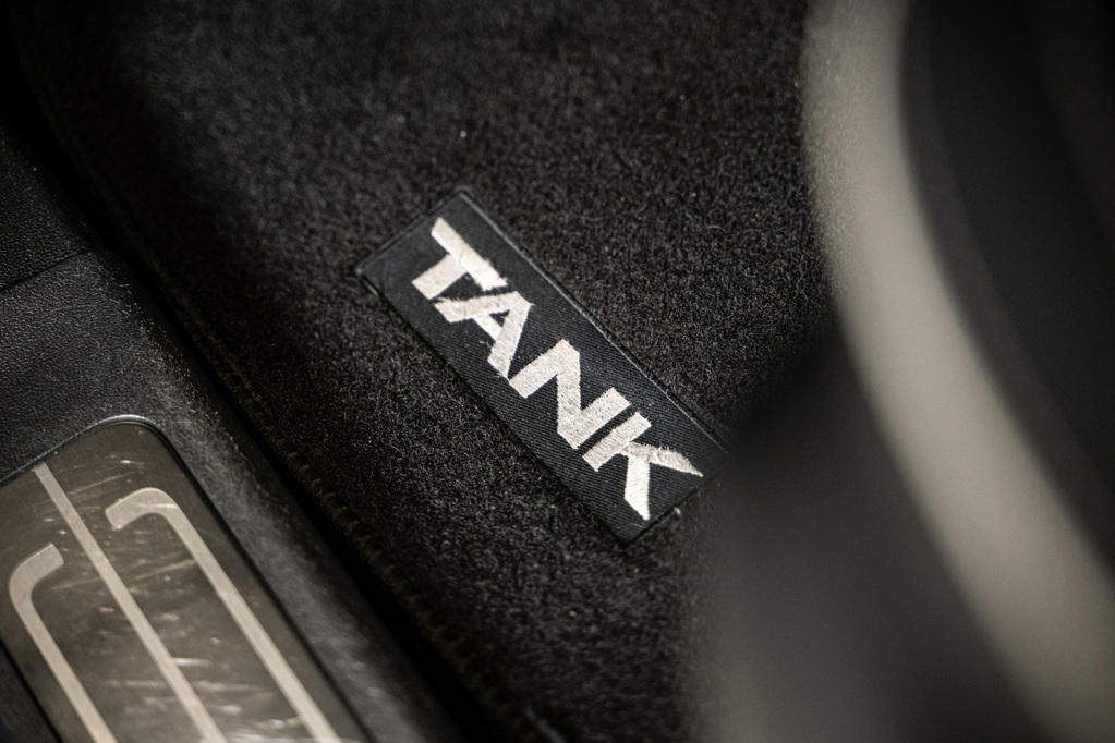 GWM TANK 300 TANK 300 2.0T SUPER LUXURY HYBRID 4X4 A/T - 17