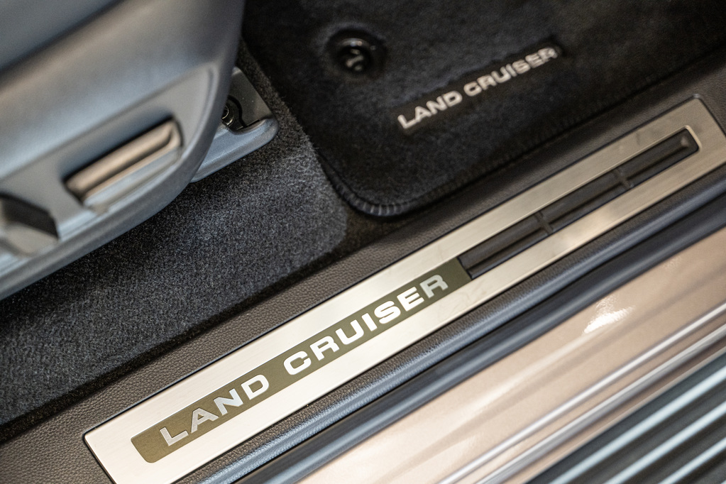 TOYOTA LAND CRUISER LANDCRUISER 300 V6 3.3D ZX - 20