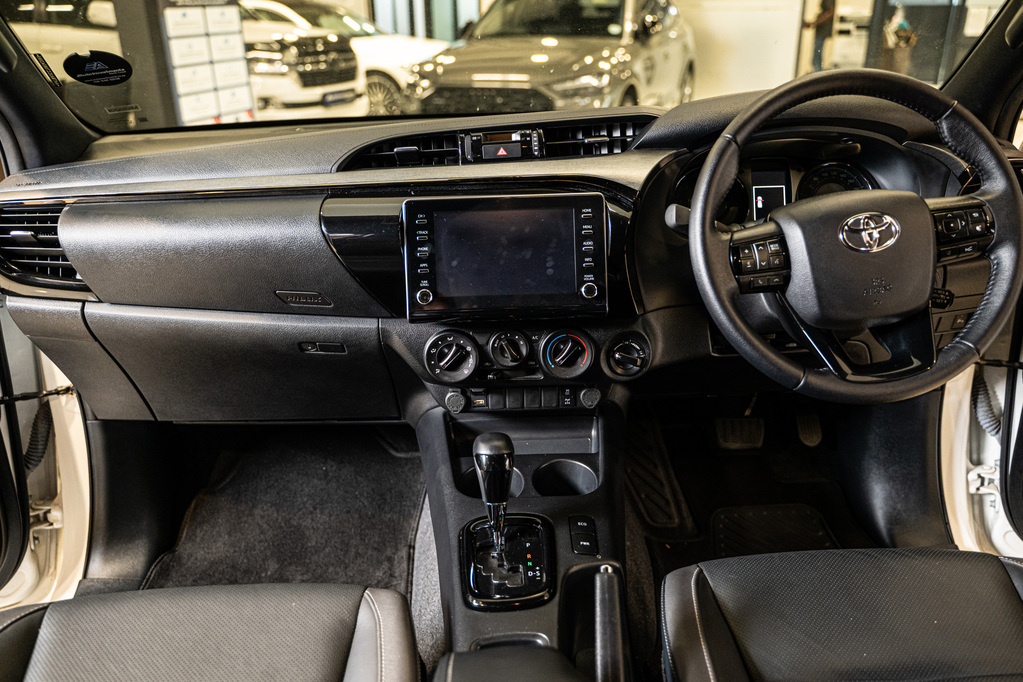 TOYOTA HILUX HILUX 2.8 GD-6 RB LEGEND 4X4 A/T P/U E/CAB - 12