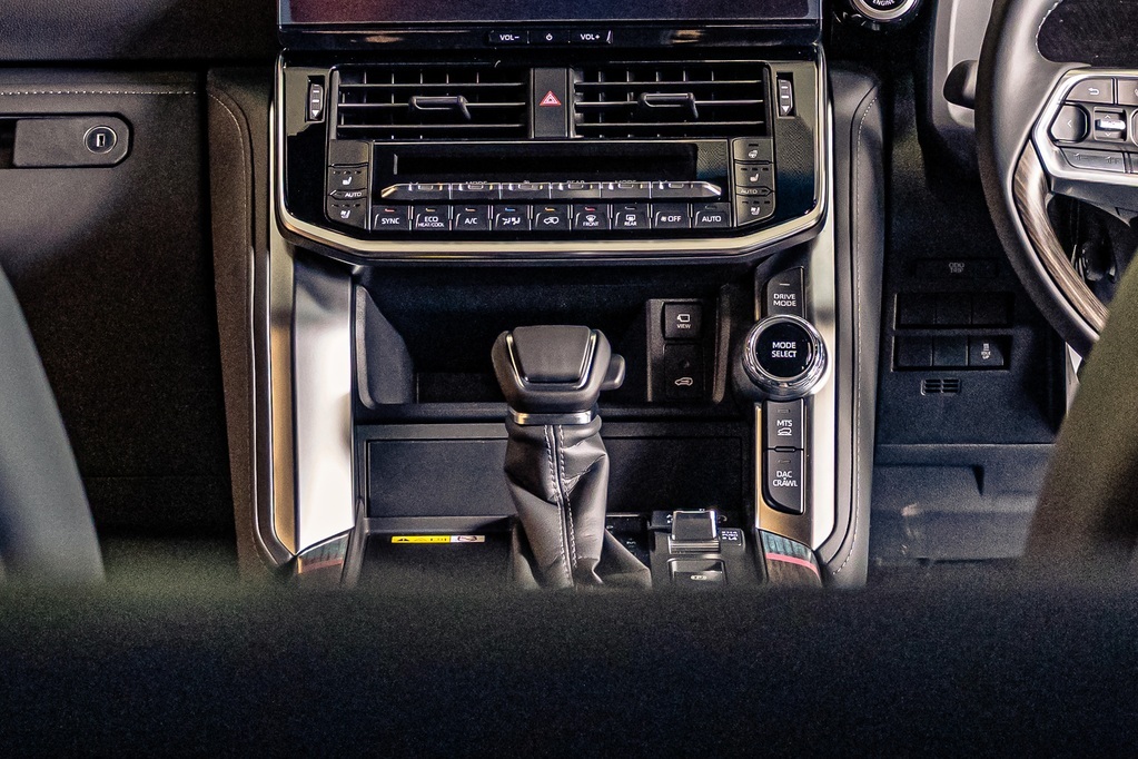 TOYOTA LAND CRUISER LANDCRUISER 300 V6 3.3D ZX - 17