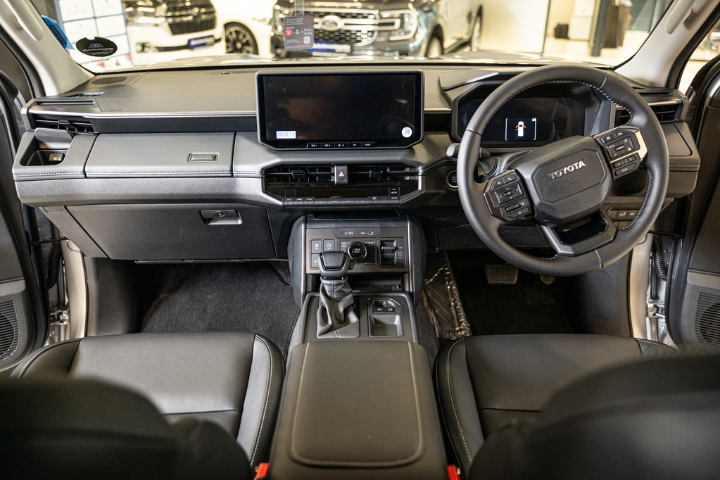 TOYOTA HILUX HILUX 2.8 GD-6 RB LEGEND 4X4 A/T P/U D/C (MHEV) - 11