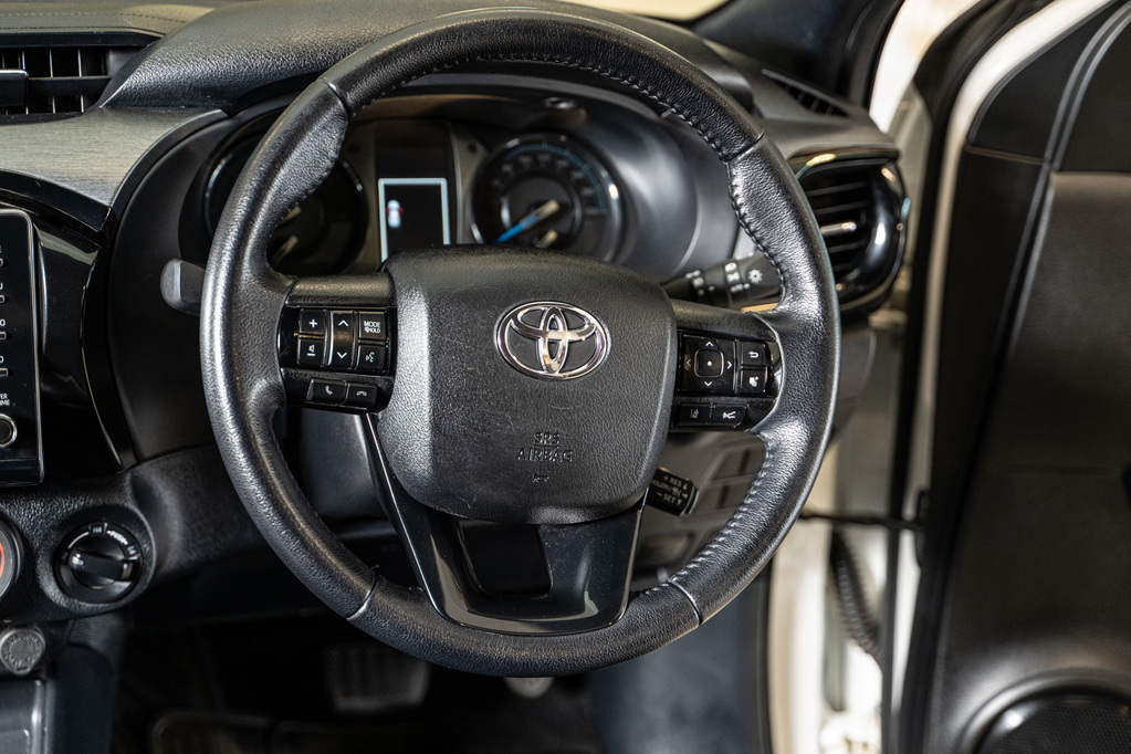 TOYOTA HILUX HILUX 2.8 GD-6 RB LEGEND 4X4 A/T P/U E/CAB