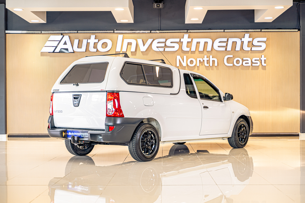 NISSAN NP200 NP200 1.6  A/C SAFETY PACK P/U S/C - 9