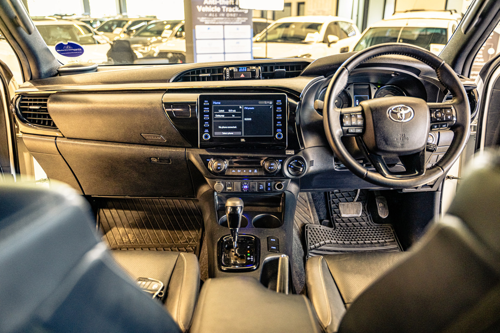 TOYOTA HILUX HILUX 2.8 GD-6 RB LEGEND 4X4 A/T P/U D/C - 6