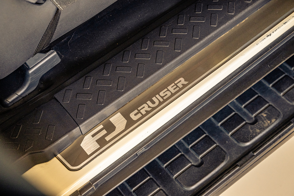 TOYOTA LANDCRUISER L/CRUISER FJ 4.0 V6 CRUISER