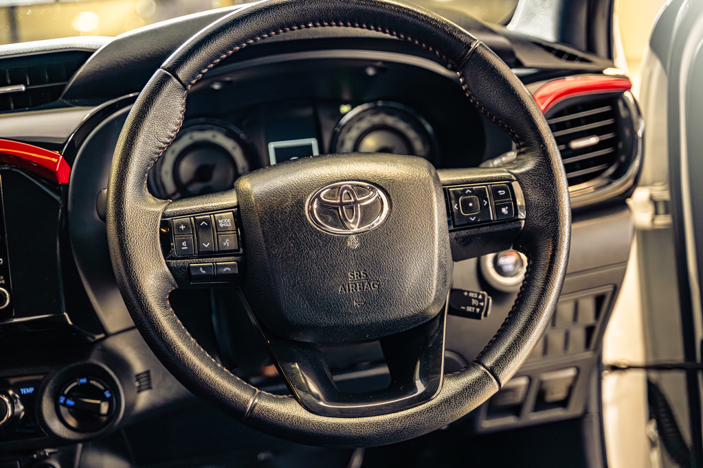 TOYOTA HILUX HILUX 2.8 GD-6 GR-S 4X4 A/T P/U D/C