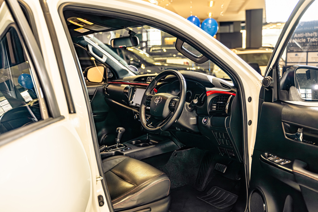 TOYOTA HILUX HILUX 2.8 GD-6 GR-S 4X4 A/T P/U D/C