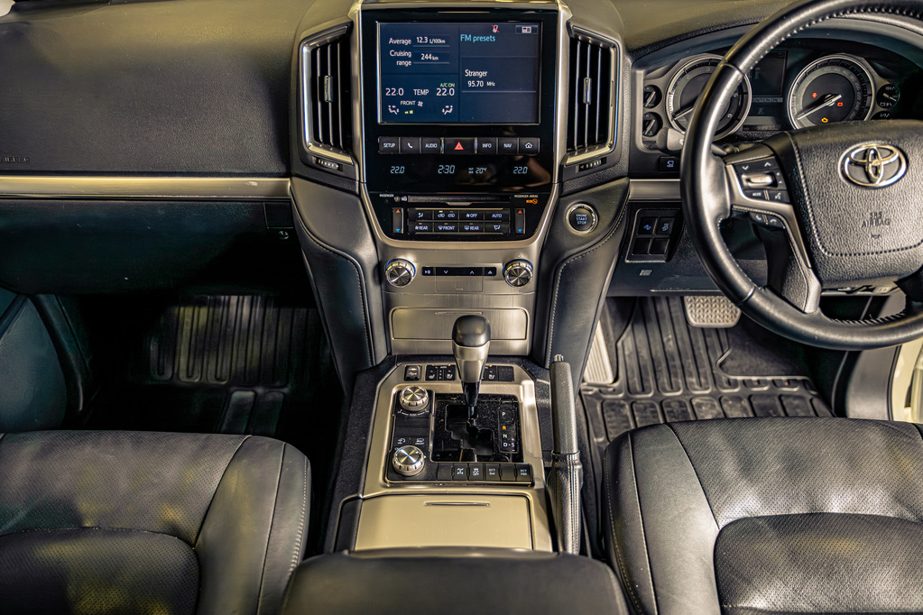 TOYOTA LAND CRUISER LAND CRUISER 200 V8 4.5D VX-R A/T