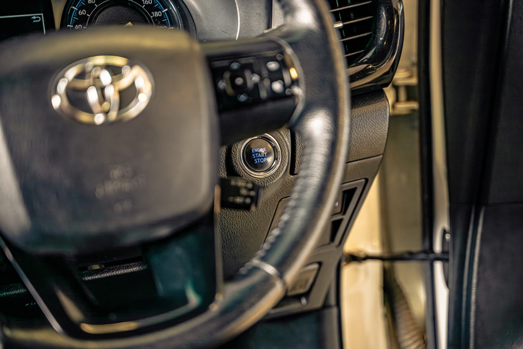 TOYOTA HILUX HILUX 2.8 GD-6 RB LEGEND P/U D/C