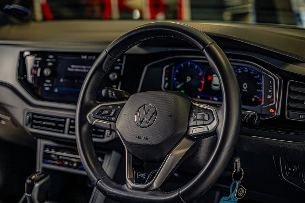 VOLKSWAGEN POLO POLO 1.0 TSI R-LINE DSG