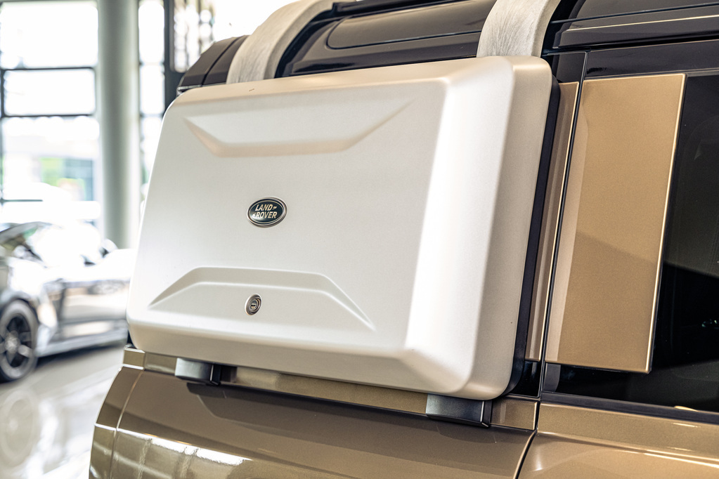 LAND ROVER DEFENDER DEFENDER 110 D240 FIRST EDITION (177KW) - 17