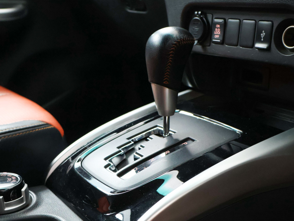 MITSUBISHI TRITON TRITON 2.4 Di-DC 4X4 P/U D/C - 13