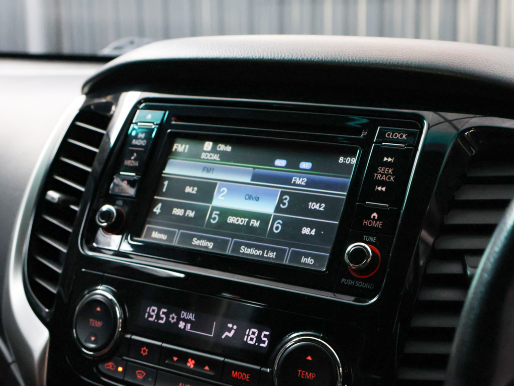 MITSUBISHI TRITON TRITON 2.4 Di-DC 4X4 P/U D/C - 5