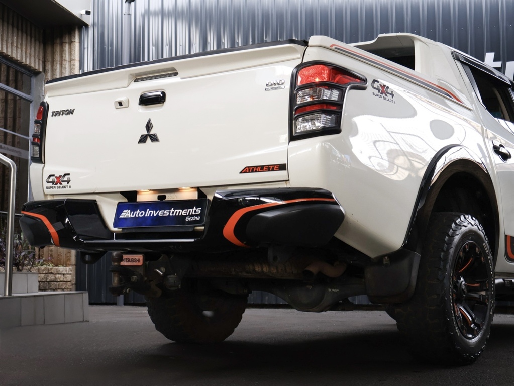 MITSUBISHI TRITON TRITON 2.4 Di-DC 4X4 P/U D/C - 6