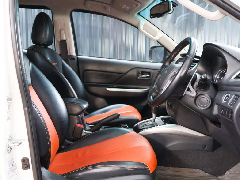 MITSUBISHI TRITON TRITON 2.4 Di-DC 4X4 P/U D/C - 8