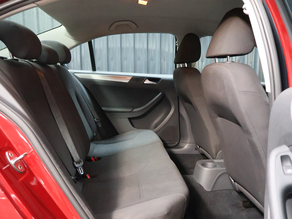 VOLKSWAGEN JETTA VI JETTA GP 1.6 CONCEPTLINE - 10