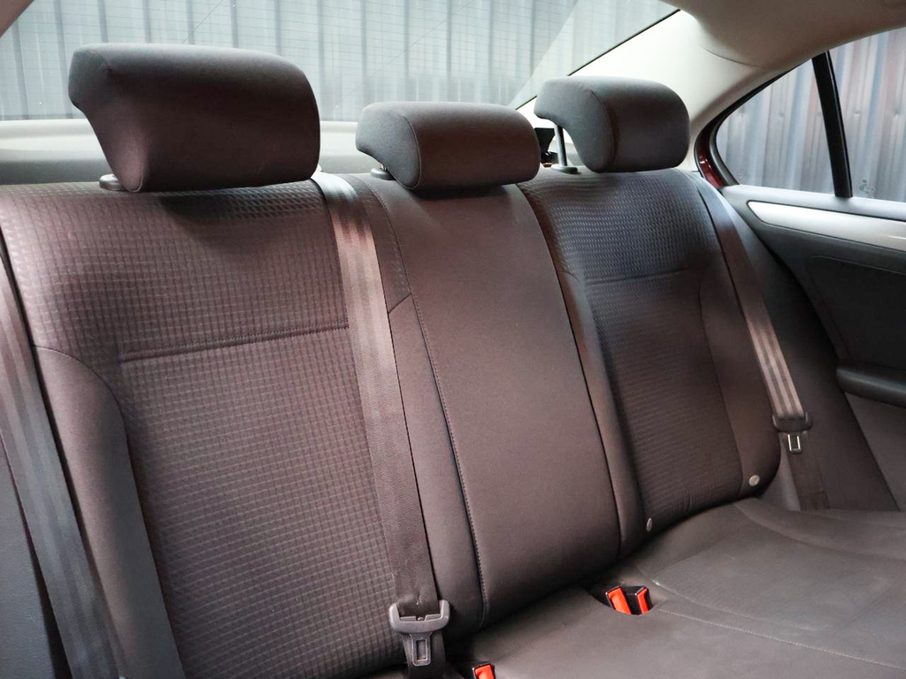 VOLKSWAGEN JETTA VI JETTA GP 1.6 CONCEPTLINE - 11