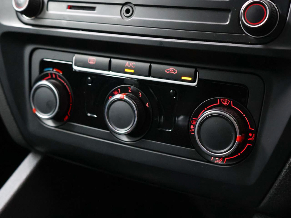 VOLKSWAGEN JETTA VI JETTA GP 1.6 CONCEPTLINE - 13