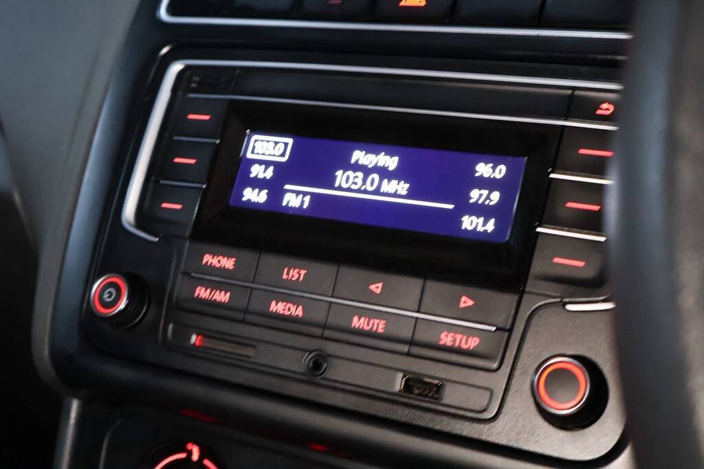 VOLKSWAGEN POLO VIVO POLO VIVO 1.4 TRENDLINE (5DR) - 15