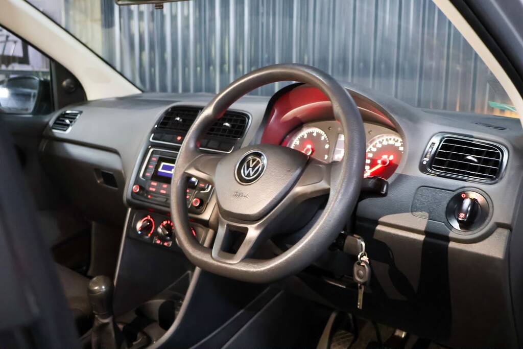 VOLKSWAGEN POLO VIVO POLO VIVO 1.4 TRENDLINE (5DR) - 19