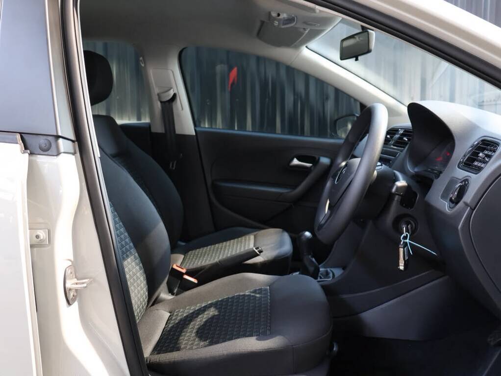VOLKSWAGEN Polo Vivo POLO VIVO 1.4 (5DR)