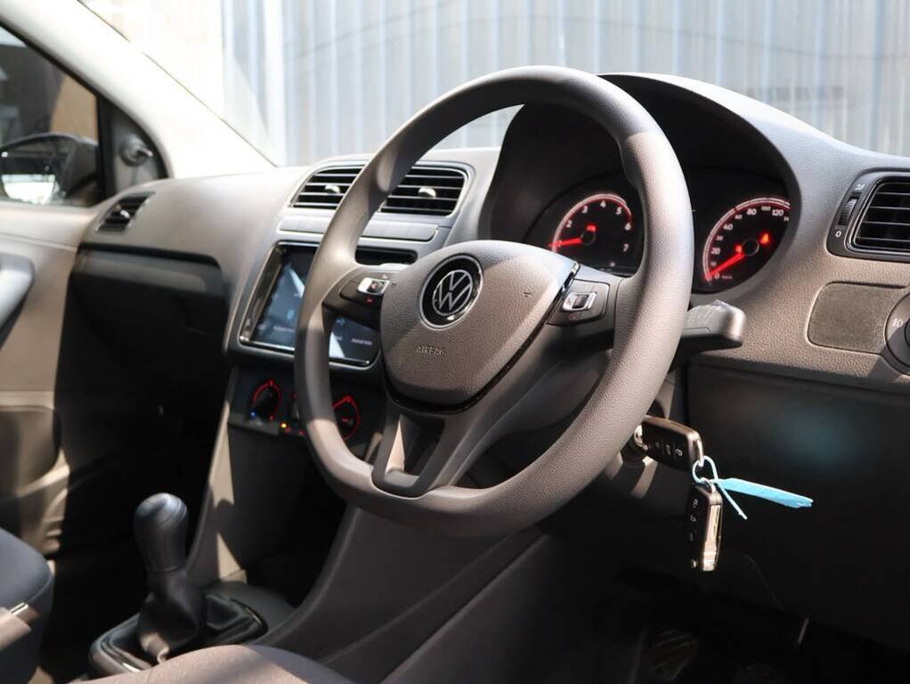 VOLKSWAGEN Polo Vivo POLO VIVO 1.4 (5DR)