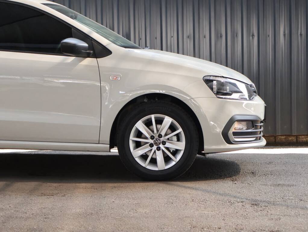 VOLKSWAGEN Polo Vivo POLO VIVO 1.4 (5DR)