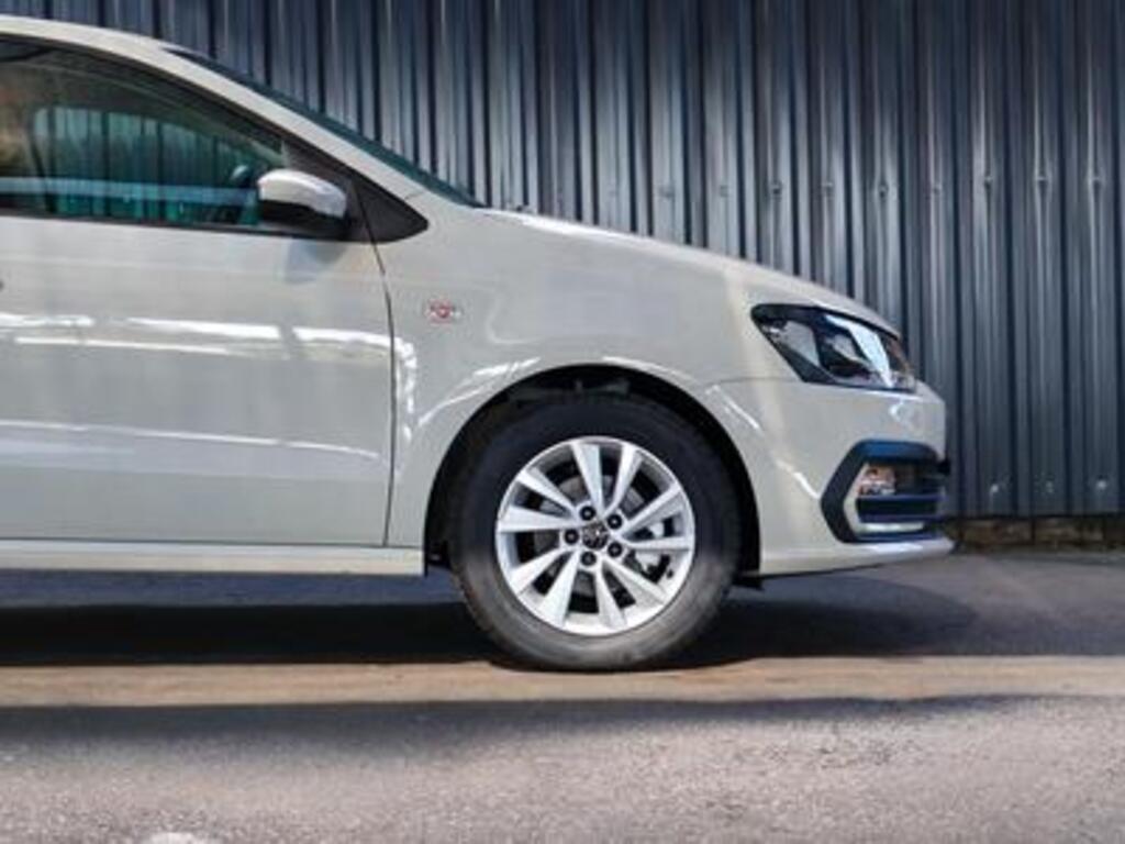 VOLKSWAGEN Polo Vivo POLO VIVO 1.4 LIFE (5DR) - 19